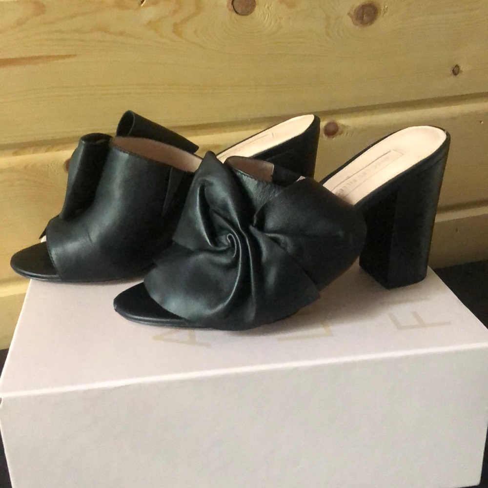 EUC Avec Les Filles heels